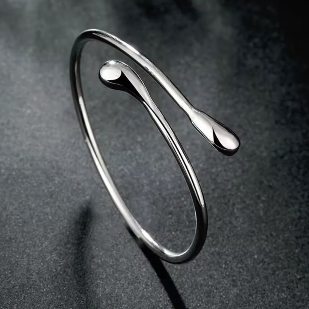 Beautiful Silver Bangle - Adjustable